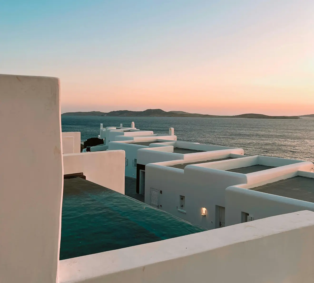 alt: Luxury hospitality and tourism destination with premium accommodation and travel experience